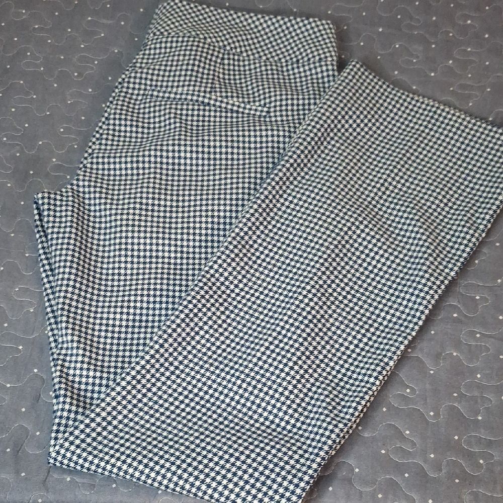 New York & Company Stylish Houndstooth Pants Blue and white size 4